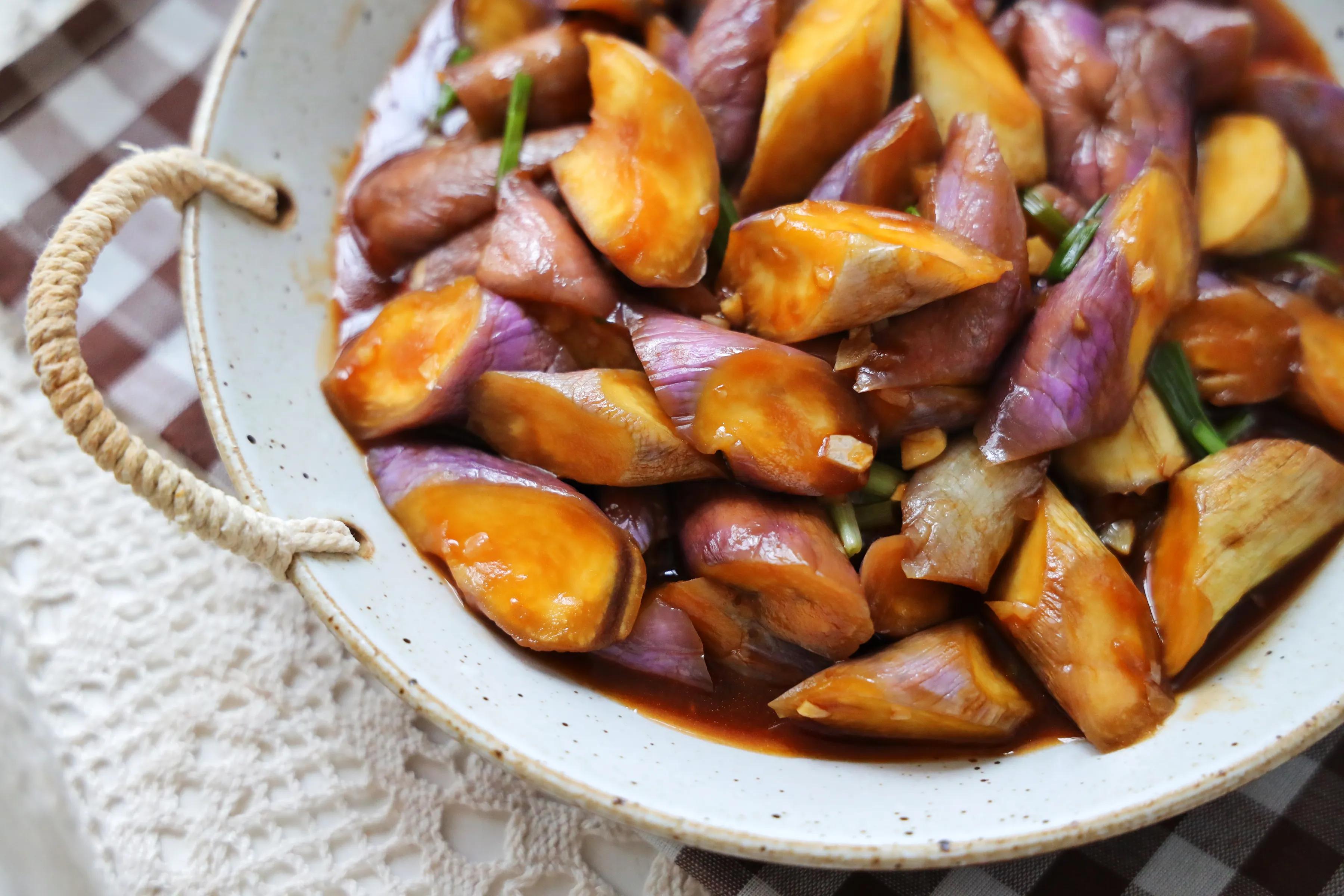 自從學會茄子這個做法，茄子再也不要過油了，一碗醬汁又香又下飯