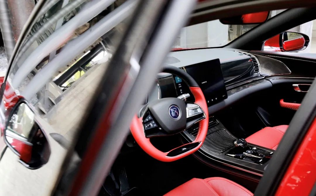 比亚迪汉 VS Model 3，这场“神仙打架”太过瘾