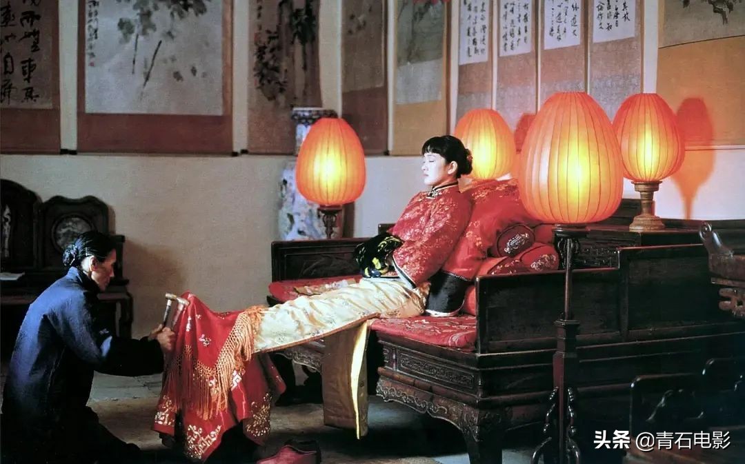 张艺谋真敢拍，70岁高龄再挑战犯罪片，连张国立于和伟都飙戏了