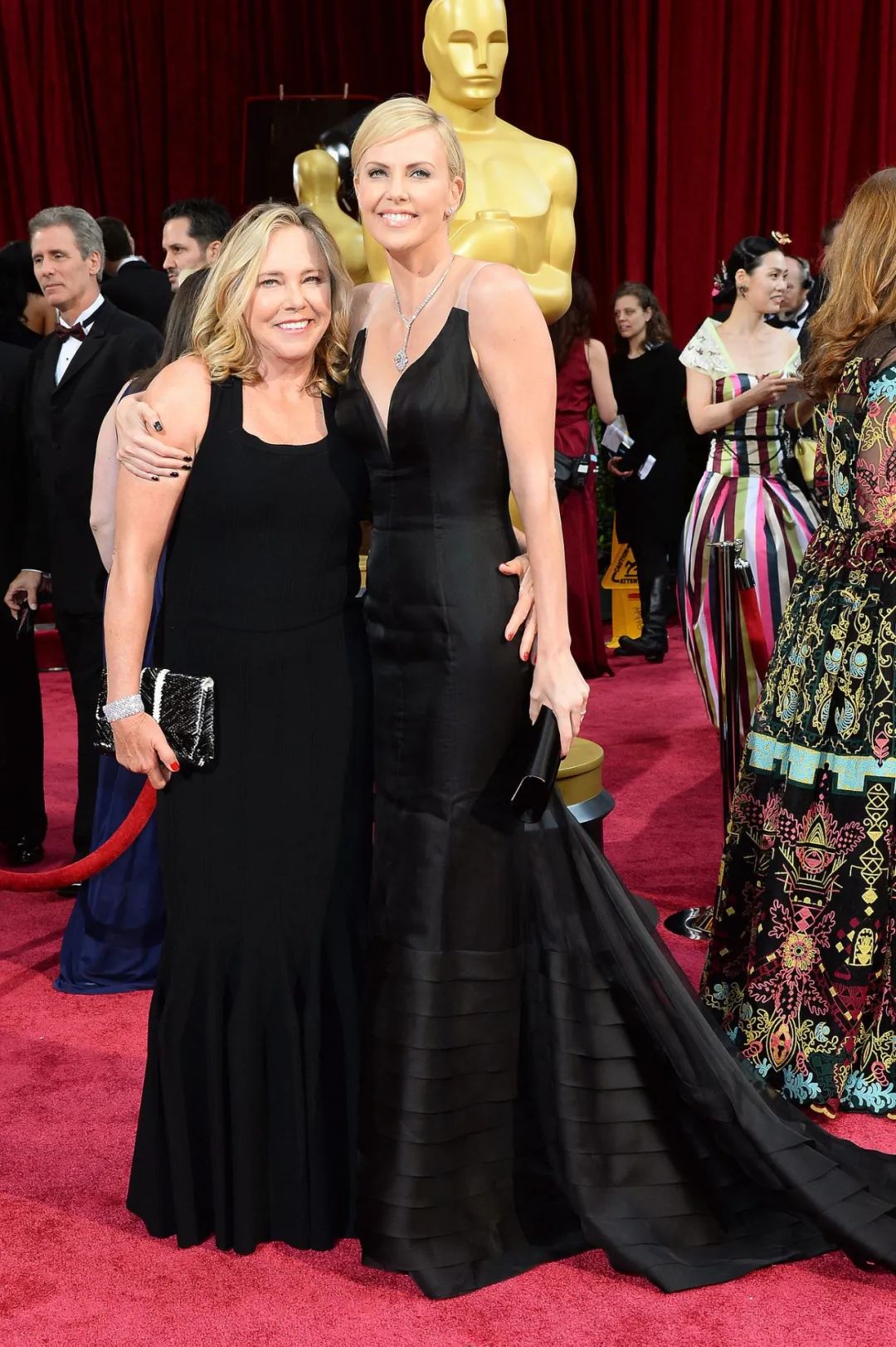 不婚主义单亲妈妈，美貌冠绝世界，怎么把人生