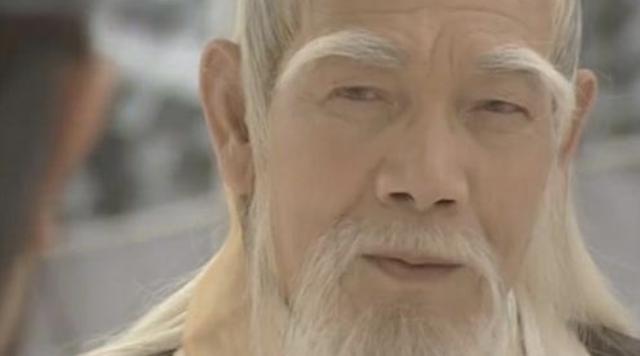 张三丰和金庸小说写的完全不一样，不仅抗元，还自称是元朝遗老