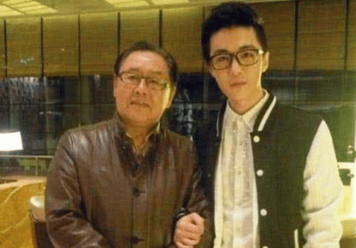 猪八戒现在已经73岁，与“嫦娥”恩爱多年，如今儿子也事业有成