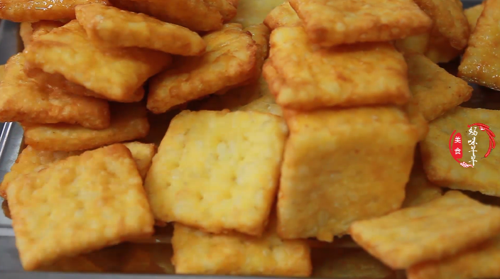 Lazy Rice Crust, crispy and delicious, rich in aroma, easy to get a bowl of leftover rice, too delicious