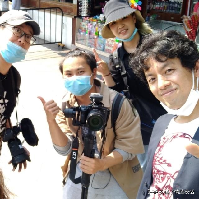 活该！这个靠营销“我爱中国”年入百万的外国网红，终于翻车了