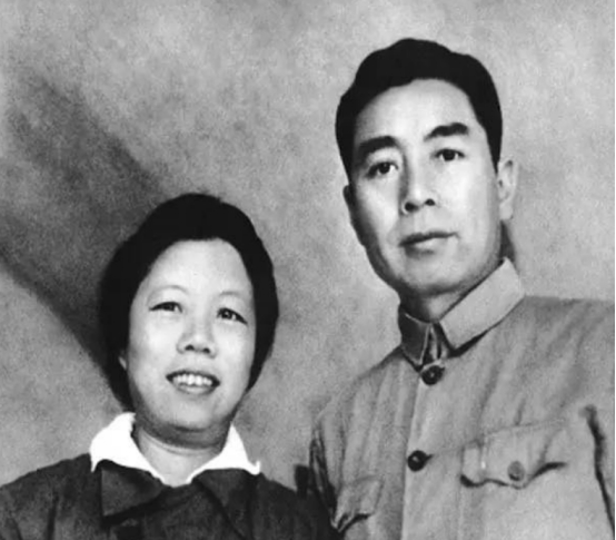 36岁丧夫，56岁当军医，杨振德一生坎坷，她女儿却成总理夫人-第7张图片-大千世界