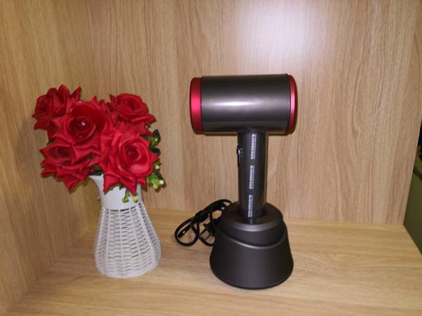 百变造型，无限精彩-诗恩无线吹风机评测