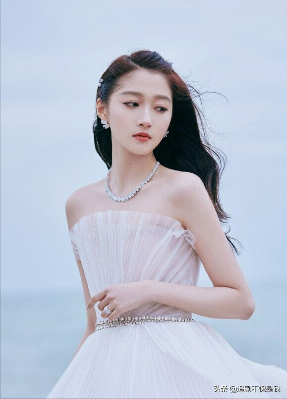 從全網(wǎng)反對到集體催婚，關(guān)曉彤鹿晗低調(diào)式戀愛有多絕