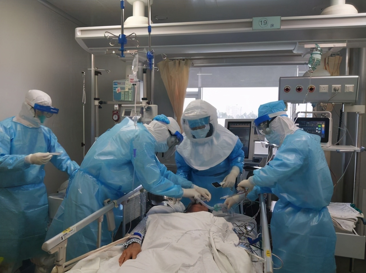 中医药继续发力 深度介入新疆新冠肺炎感染者诊疗全过程