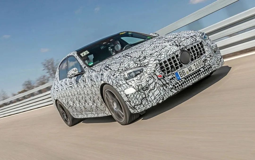 搭载四缸发动机动力却超过600匹，奔驰这款车型大有来头