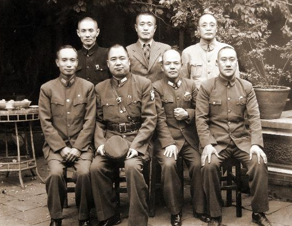 关麟征32岁当军长，打起仗来日军和美国都赞叹，真正的抗日英雄