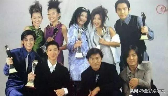 奇奇怪怪的明星合影，我想你一定意想不到，有些合影再也看不到了