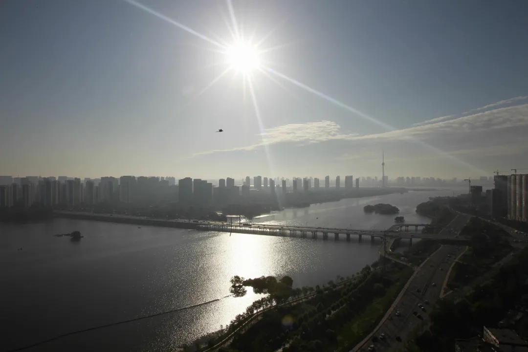 临沂再现“一线天”景观