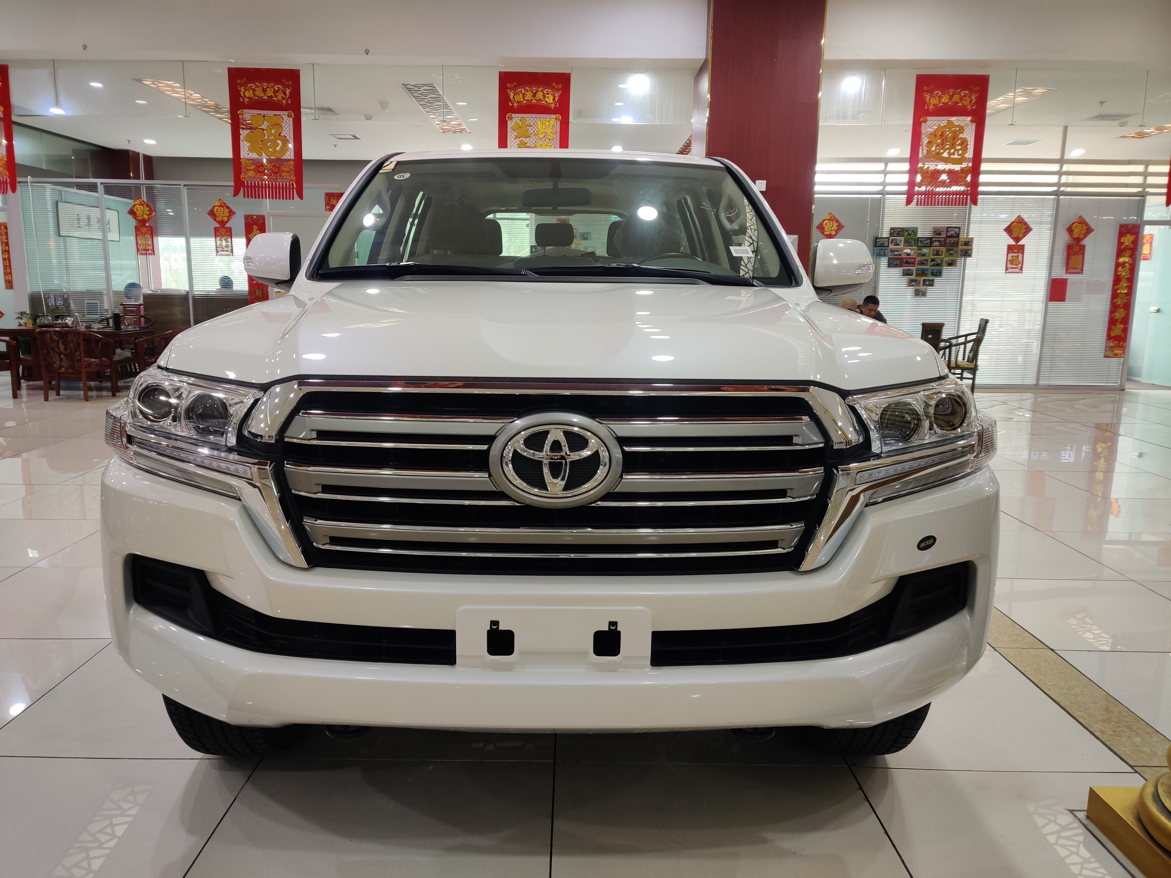 中东版2020款兰德酷路泽4000优惠解析