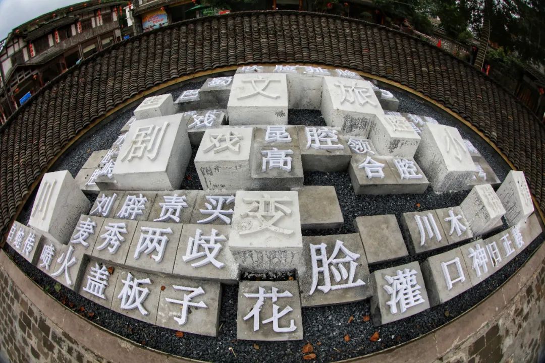 高速15分钟直达，这座城市比成都更安逸，却有