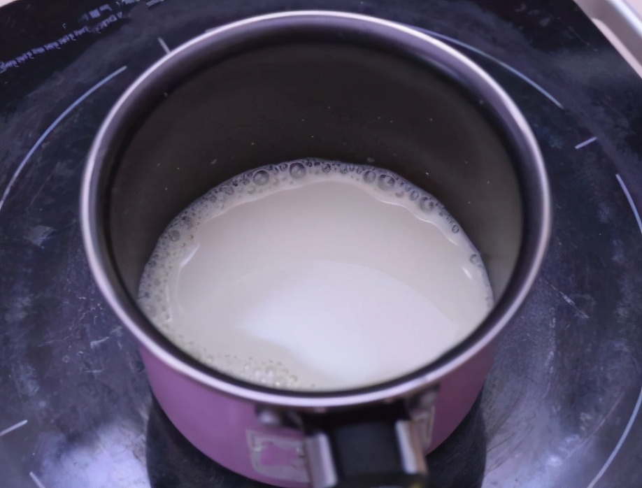 在家自製豆腐，不用內酯不用鹵水，豆腐又嫩又白淨，零難度零失敗