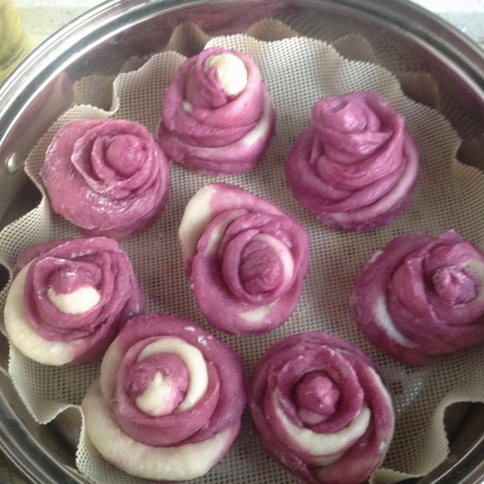 图片[9]-一块紫薯一点面教你做玫瑰花馒头小孩子超喜欢吃！-起舞食谱网