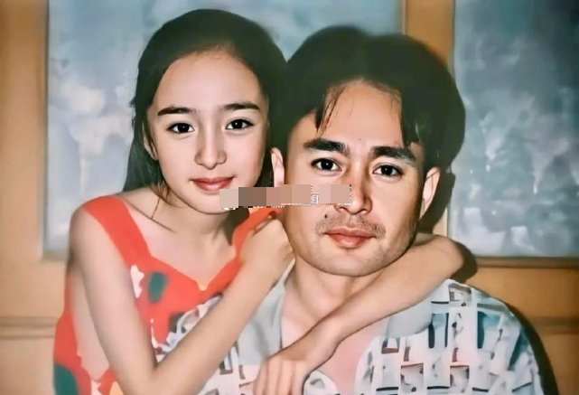关晓彤郑爽杨幂，仨女星爸爸一个比一个厉害