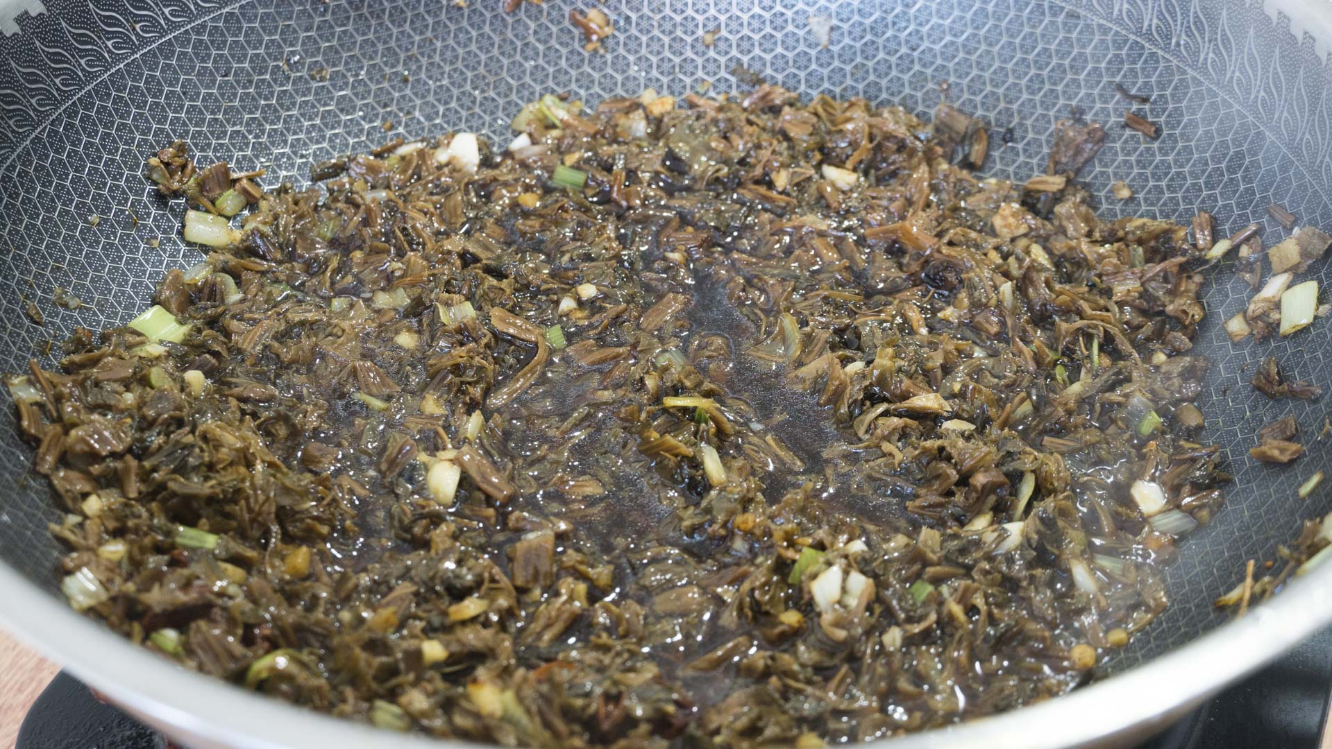 梅菜扣肉這麼做才能肥而不膩，軟爛醇香，原來訣竅這麼簡單，收藏