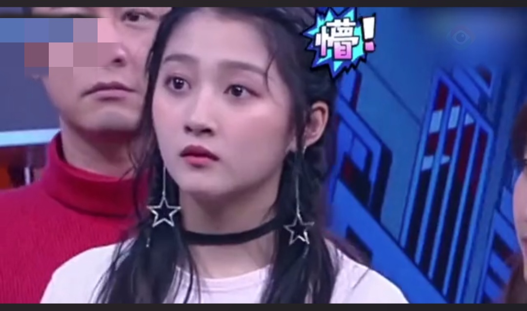 当关晓彤节目中被提到和鹿晗结婚，谁注意到何