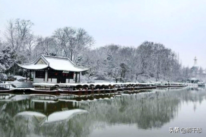 趣诗佳作欣赏：一首诗里写出春夏秋冬四季，形象风趣很是有才-第4张图片-诗句网