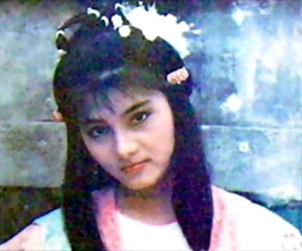 24年前，那个被周比利一脚踢进医院的女打星杨丽菁，现状如何？