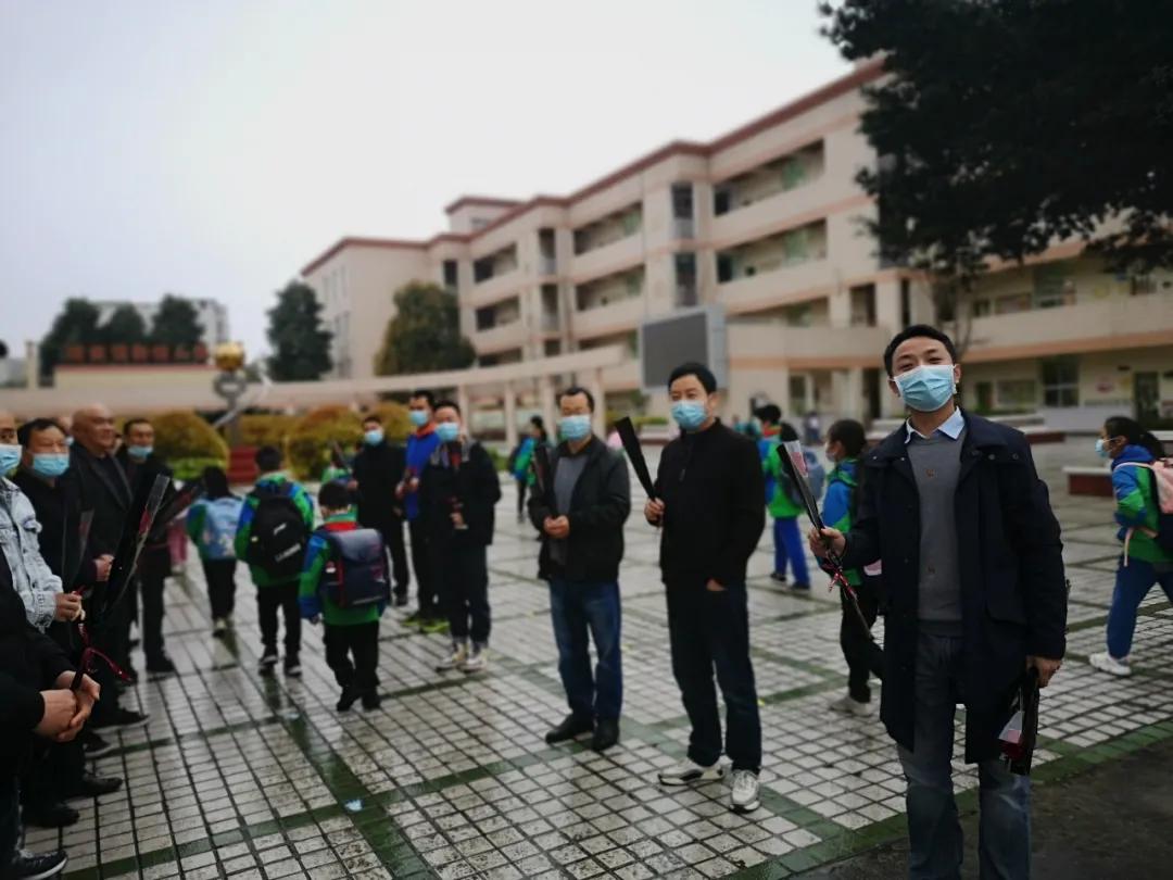 成都市双流区九江小学丨巾帼心向党 奋斗新征程