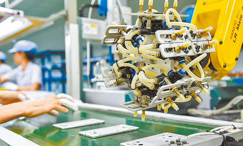 苹果“饥饿营销”旧货卖新价？销量骤降77%！“