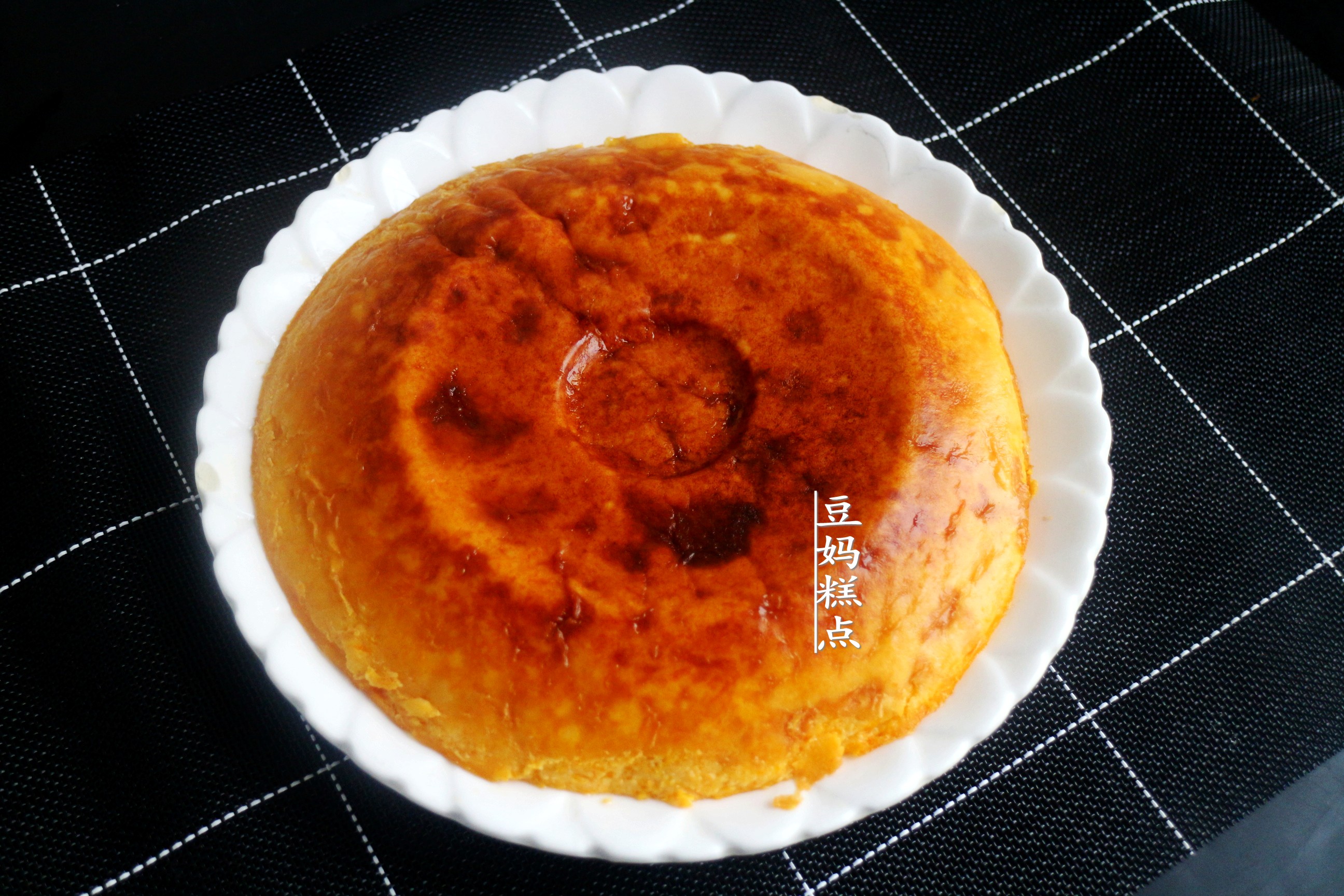 睡前5分鐘拌好麵糊即可，這款南瓜蛋糕，不用烤箱，口感柔嫩細膩