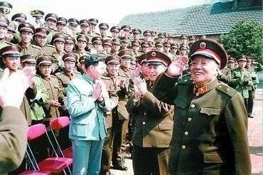 鄧小平復出后，憑著這幾位將領(lǐng)穩(wěn)定了軍隊的形勢，他們是誰呢？