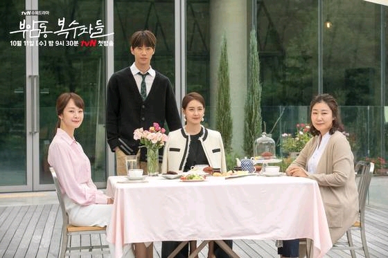 有的愛豆因酒駕被捕，有的卻抓酒駕，模仿男主李濬榮追酒駕獲好評