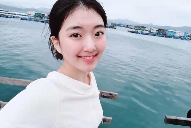 中国花样滑冰女神李子君：颜值与实力并存，为何22岁选择退役？