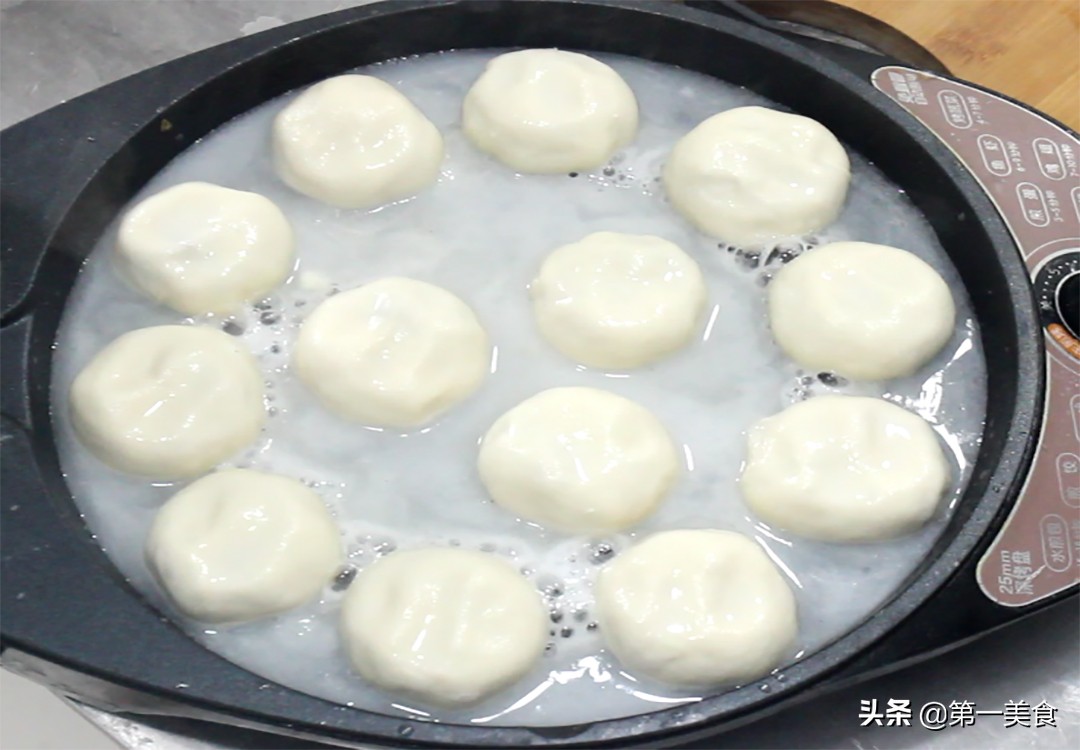 图片[15]-家庭版上海生煎包 厨师长教你如何制作 外焦里嫩 一锅不够吃-起舞食谱网