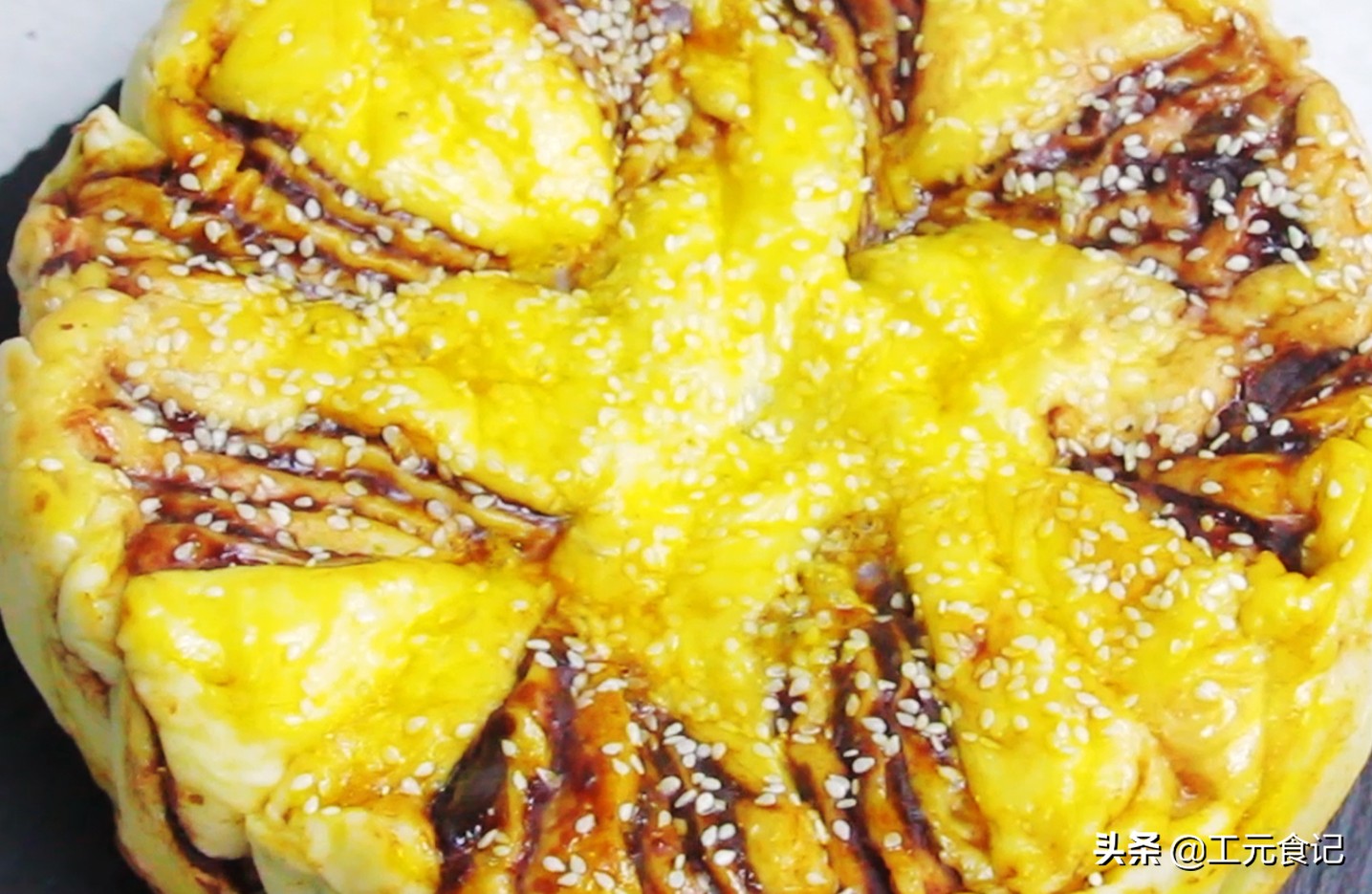 孩子最爱酸奶豆沙面包，不蒸不烤电饭煲一按，松软香甜比买的好吃