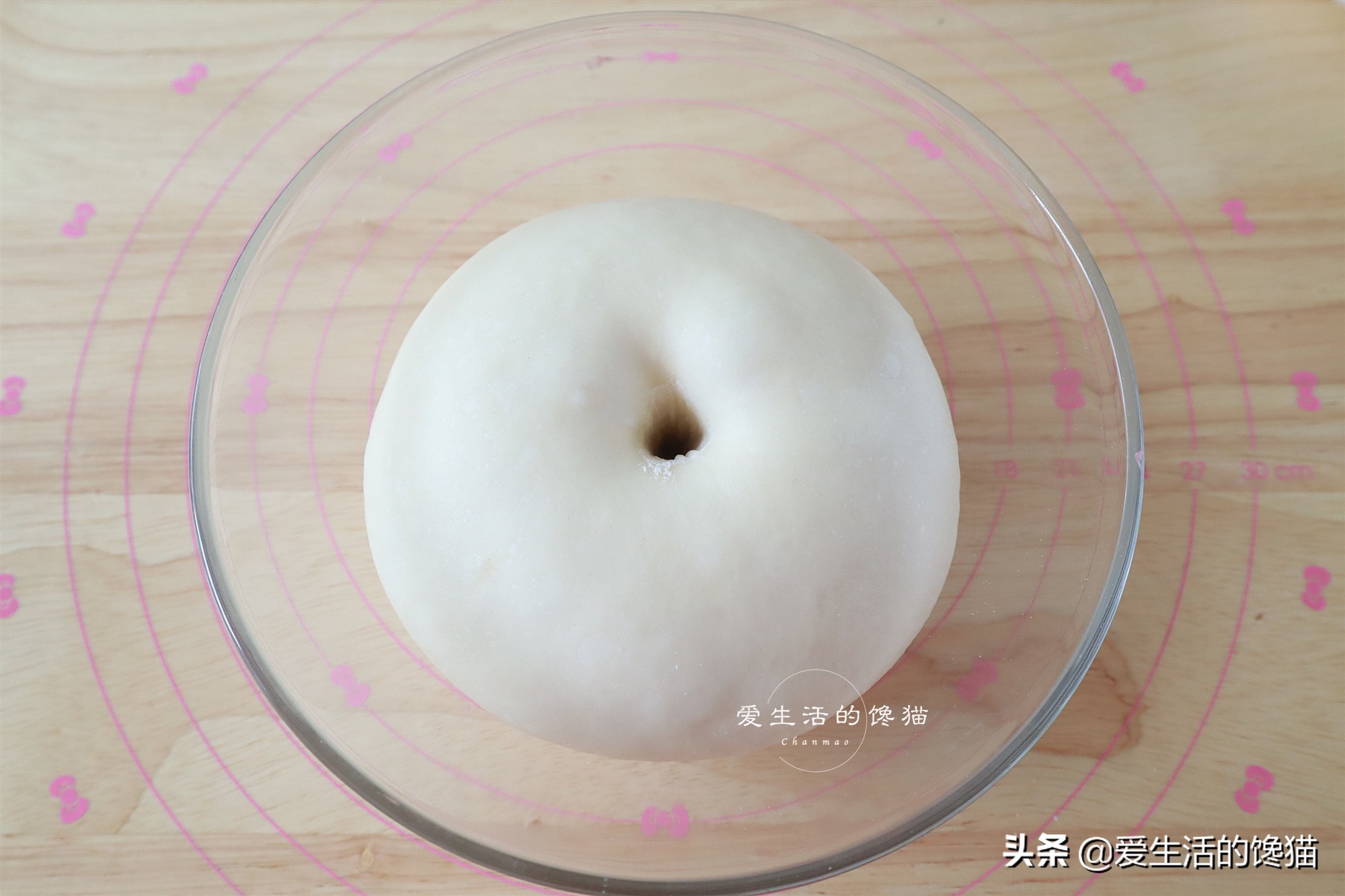 做麵包時，記住這個小訣竅，做出的個個都是軟胖子，絕不翻車