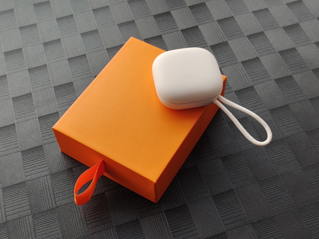 我的首款无线充电蓝牙耳机——omthing小方盒上手体验