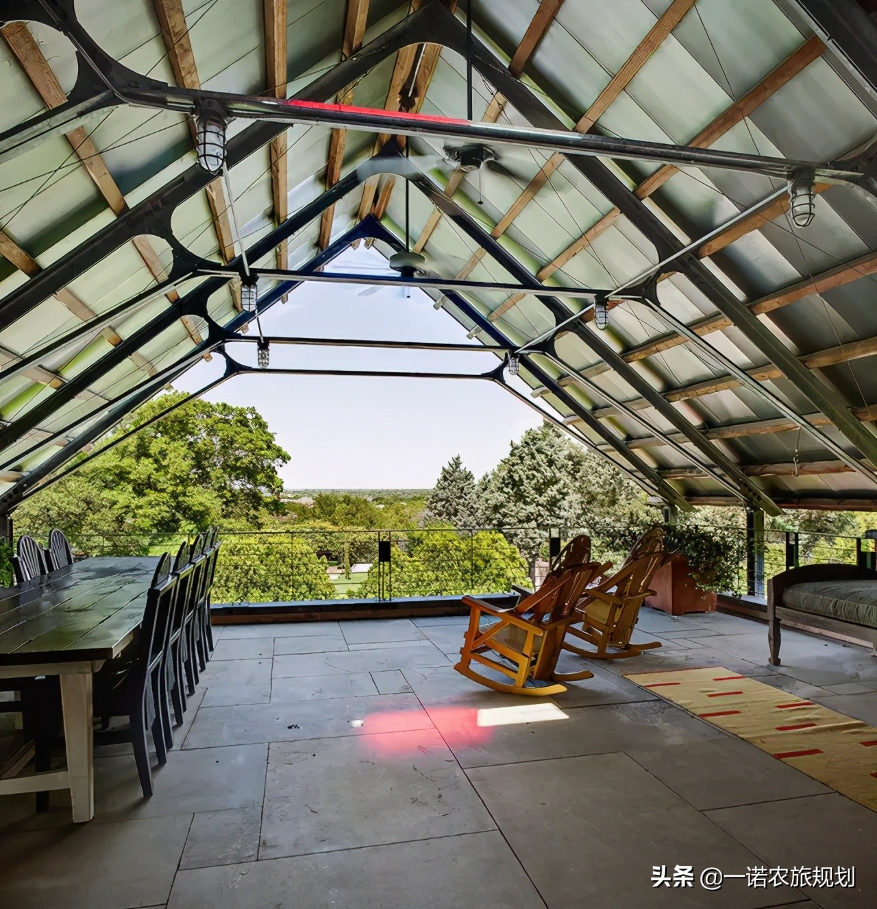 如何用花花草草，布满屋里屋外？