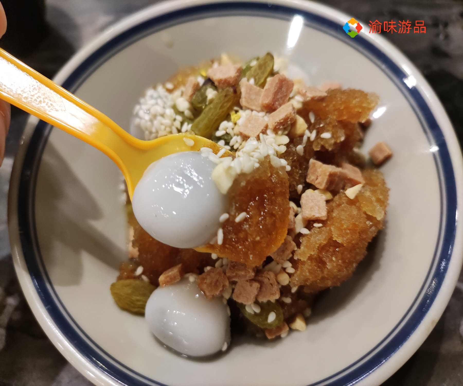 重庆王少龙火锅，味道评价不一，小吃还免费，真的不会亏？