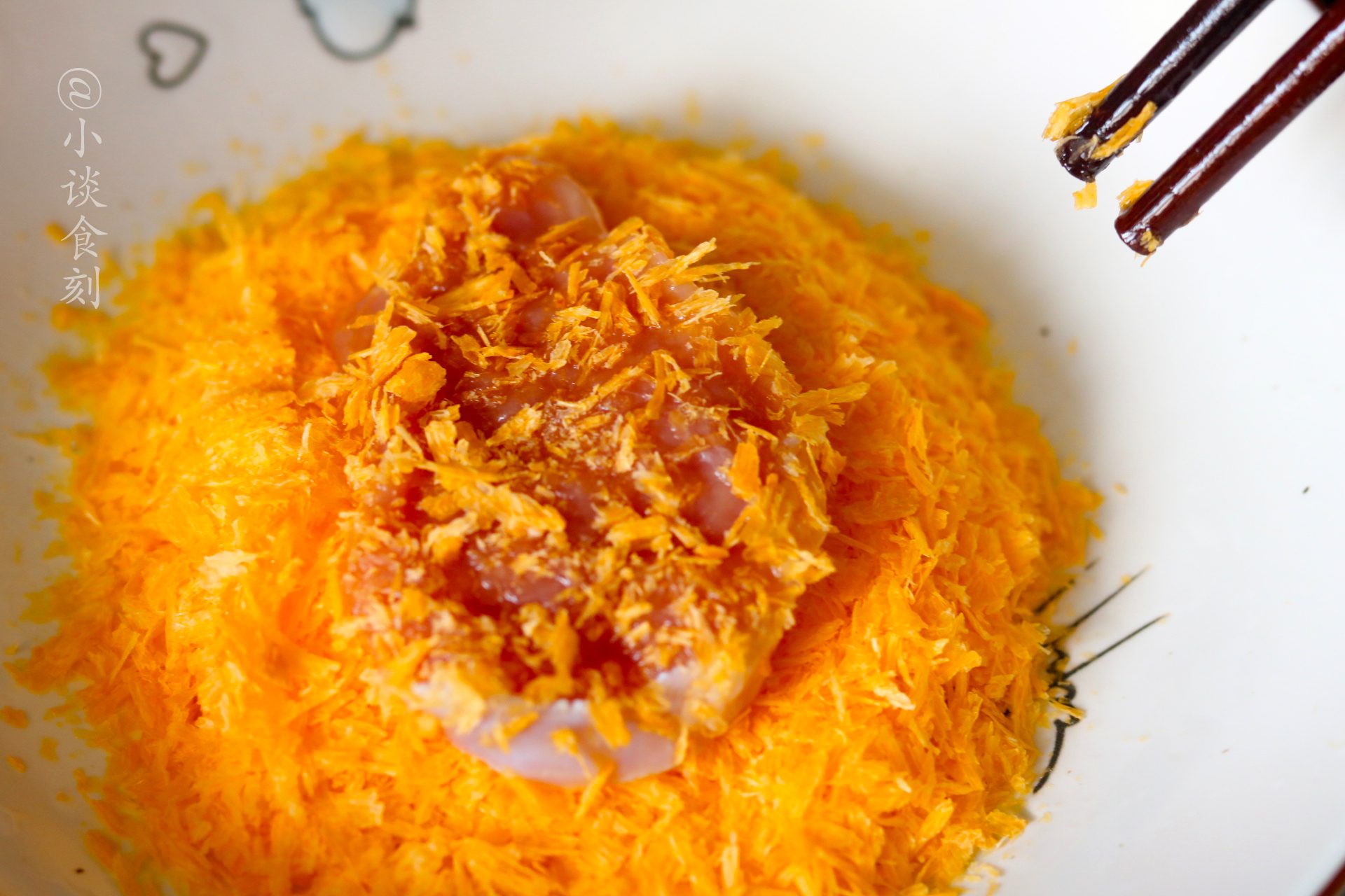 炸猪排，别直接下油锅，多加“2样”，猪排外酥里嫩，吃起来解馋