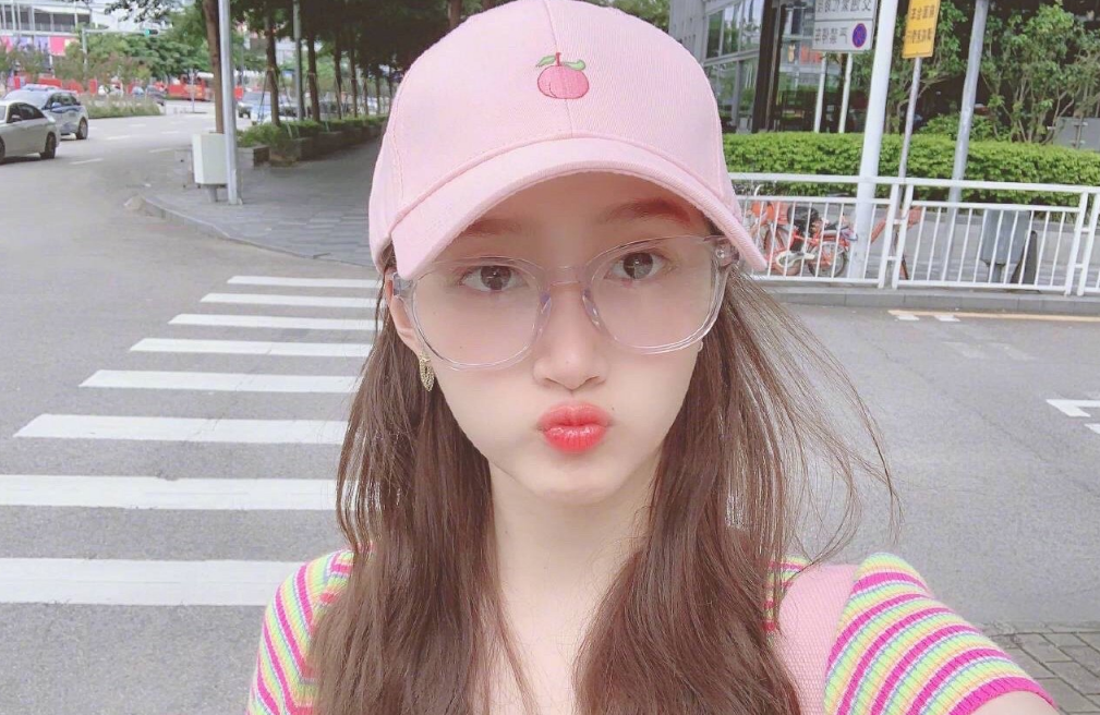 鹿晗快把衣服穿好，为宣传新专真是豁出去了，