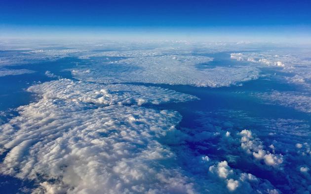 月球也在太陽係的宜居地帶，為什麽沒有生命？