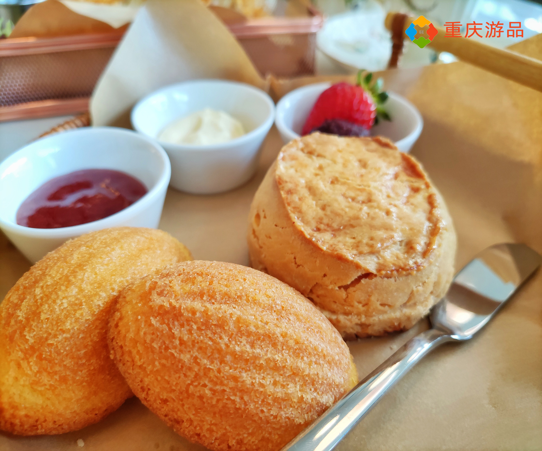 重庆可以720度看江景的下午茶，人均消费34，为何风评很低？