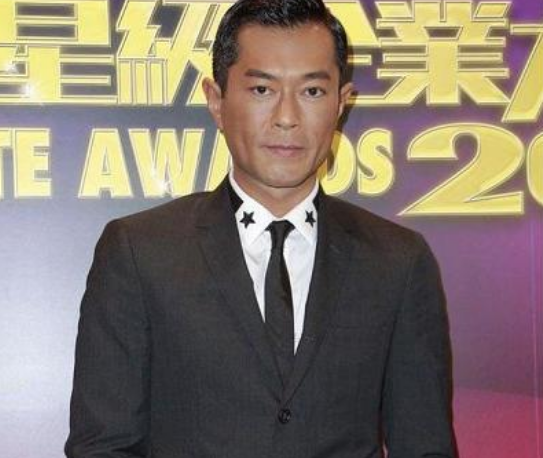 68岁老戏骨患肺癌晚期，无妻无女遭亲人离弃，有