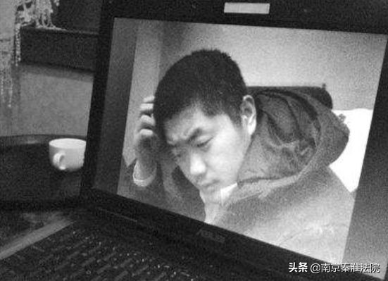 7年前，河南18岁男生60万雇凶杀亲，姐姐临死前还在保护弟弟