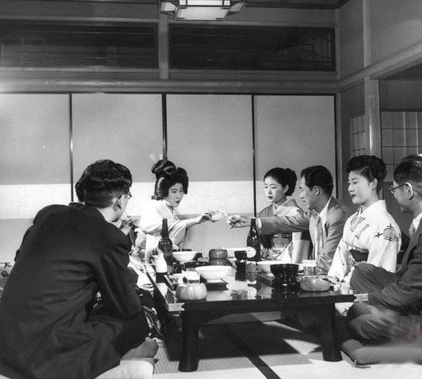 老照片：上个世纪的日本名媛，最后一张日本慰