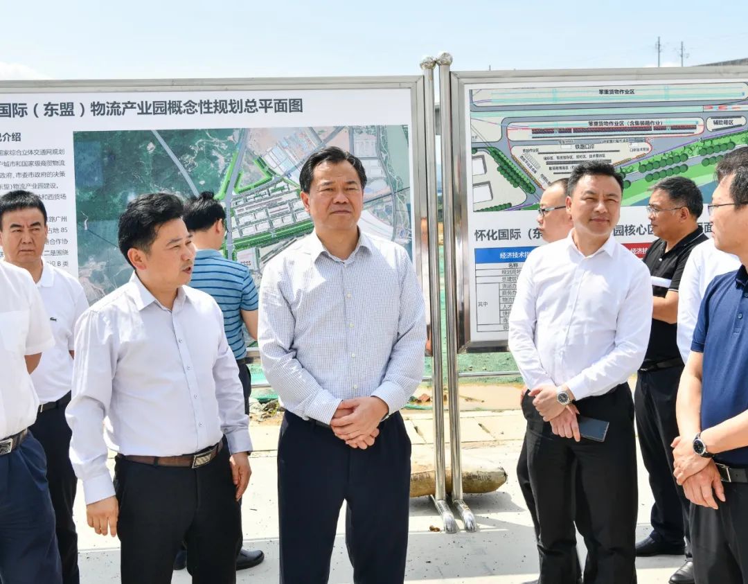 ​石希欣在调研张吉怀铁路建设时指出 加强“路地”协调联动 全力以赴确保如期建成通车
