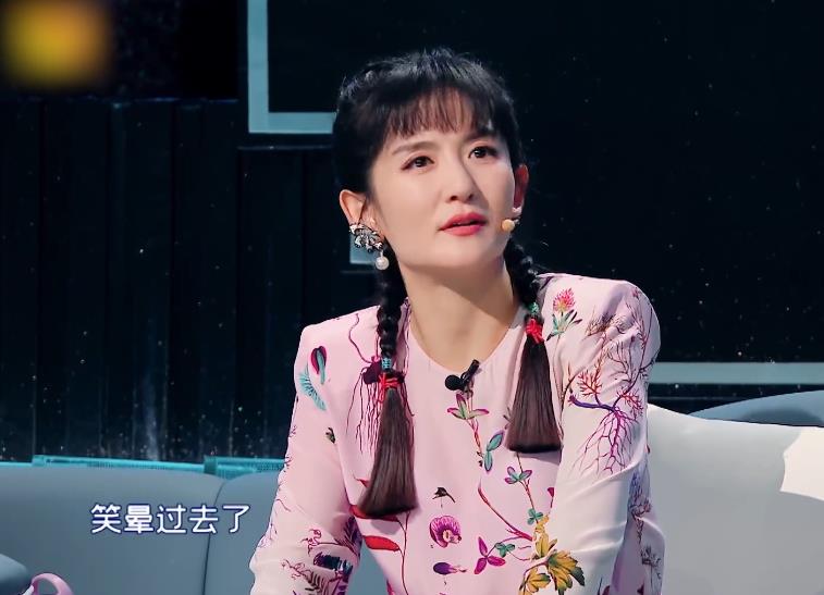 《笑起来真好看》刷新了我对综艺节目评委演技的认知