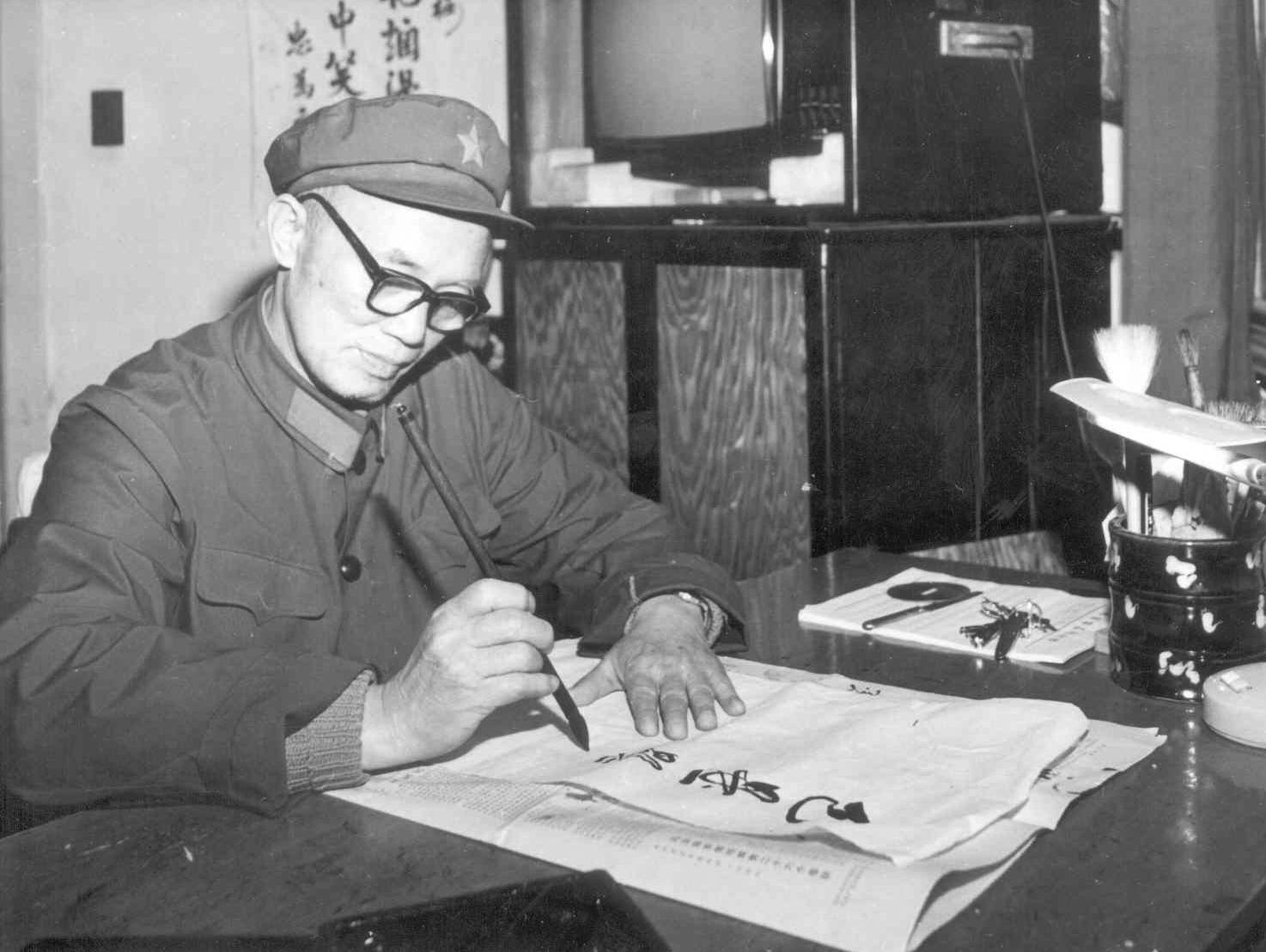 钟伟：不满少将军衔，三次抗命林彪名震四野，