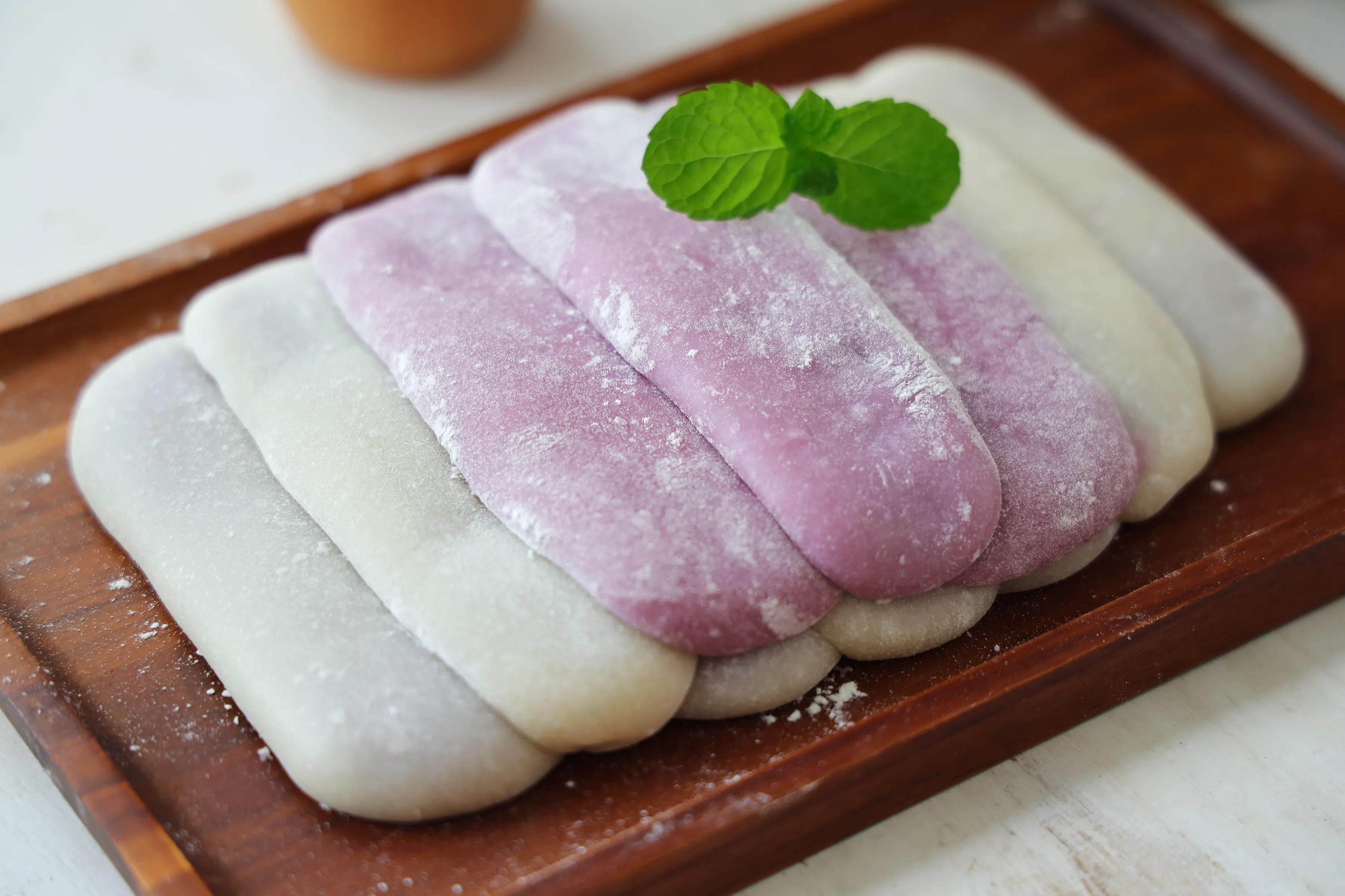 糯唧唧的芋泥凉糕，软糯香甜，咬一口还爆浆，太适合夏天了