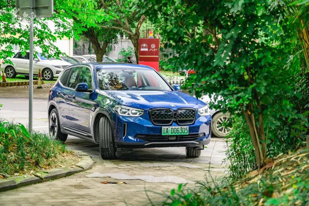宁缺毋滥—试驾宝马iX3