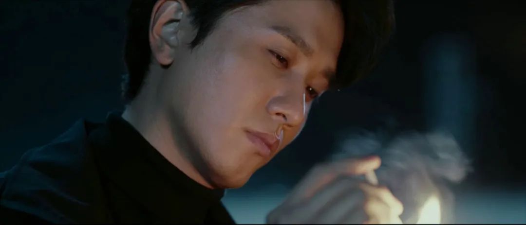 “裸露”成风，中国男明星的衣服，也该一件一